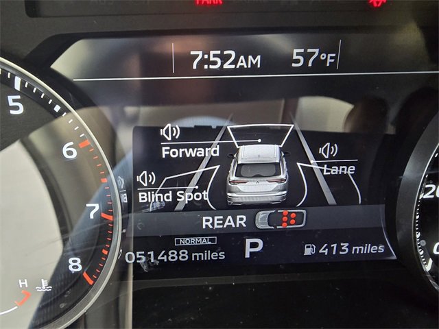 Used 2024 Mitsubishi Outlander ES image 2