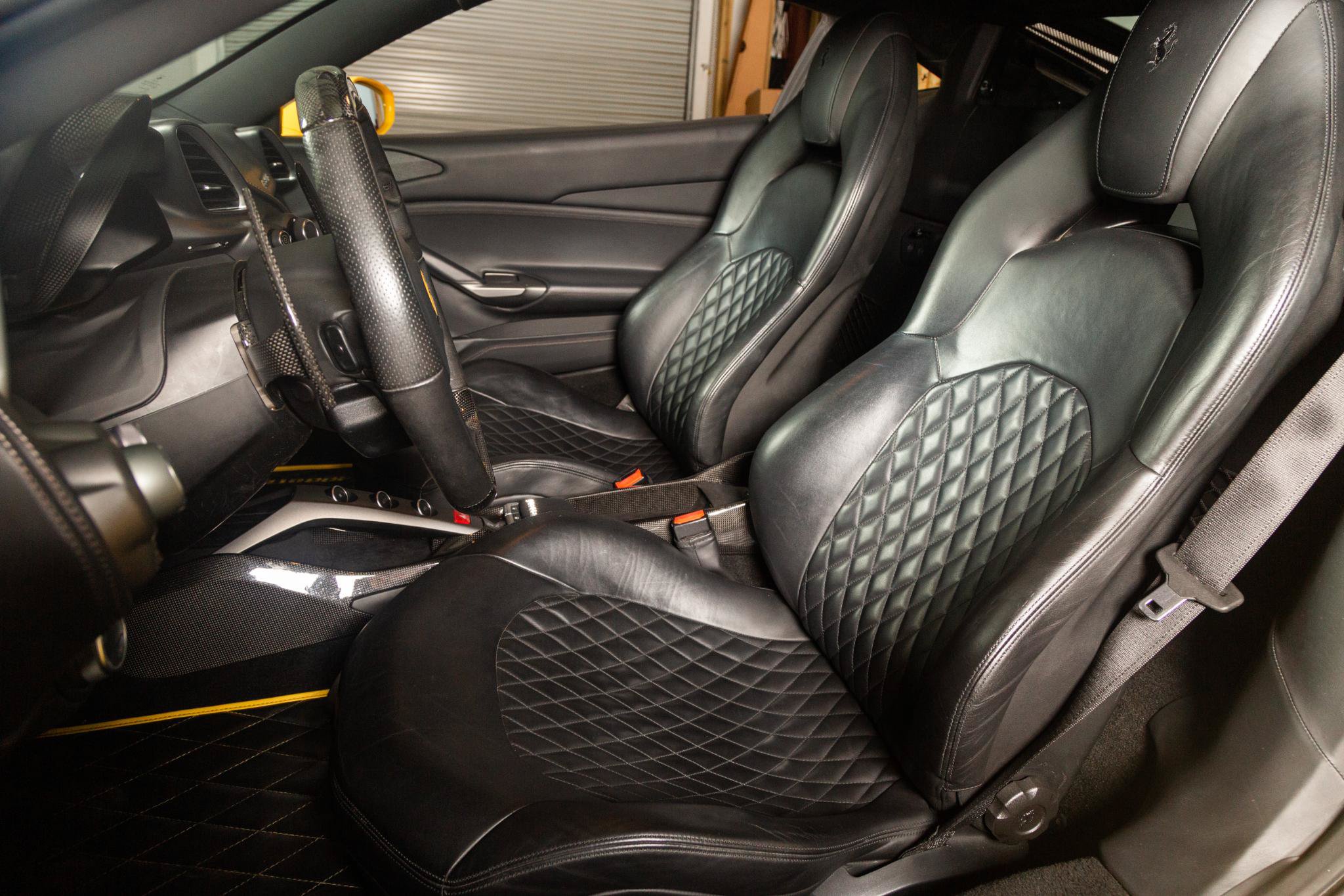Used 2016 Ferrari 488 GTB RWD image 6