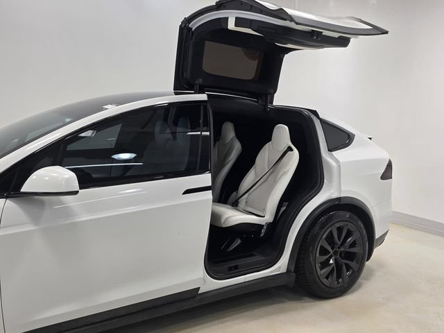 Used 2022 Tesla Model X Plaid AWD/4WD image 8