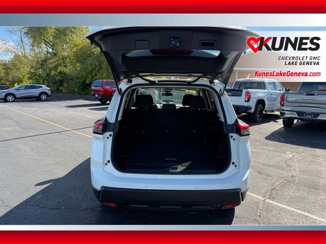 Used 2024 Nissan Rogue S image 24