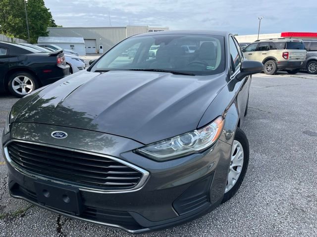 Used 2020 Ford Fusion S FWD image 1