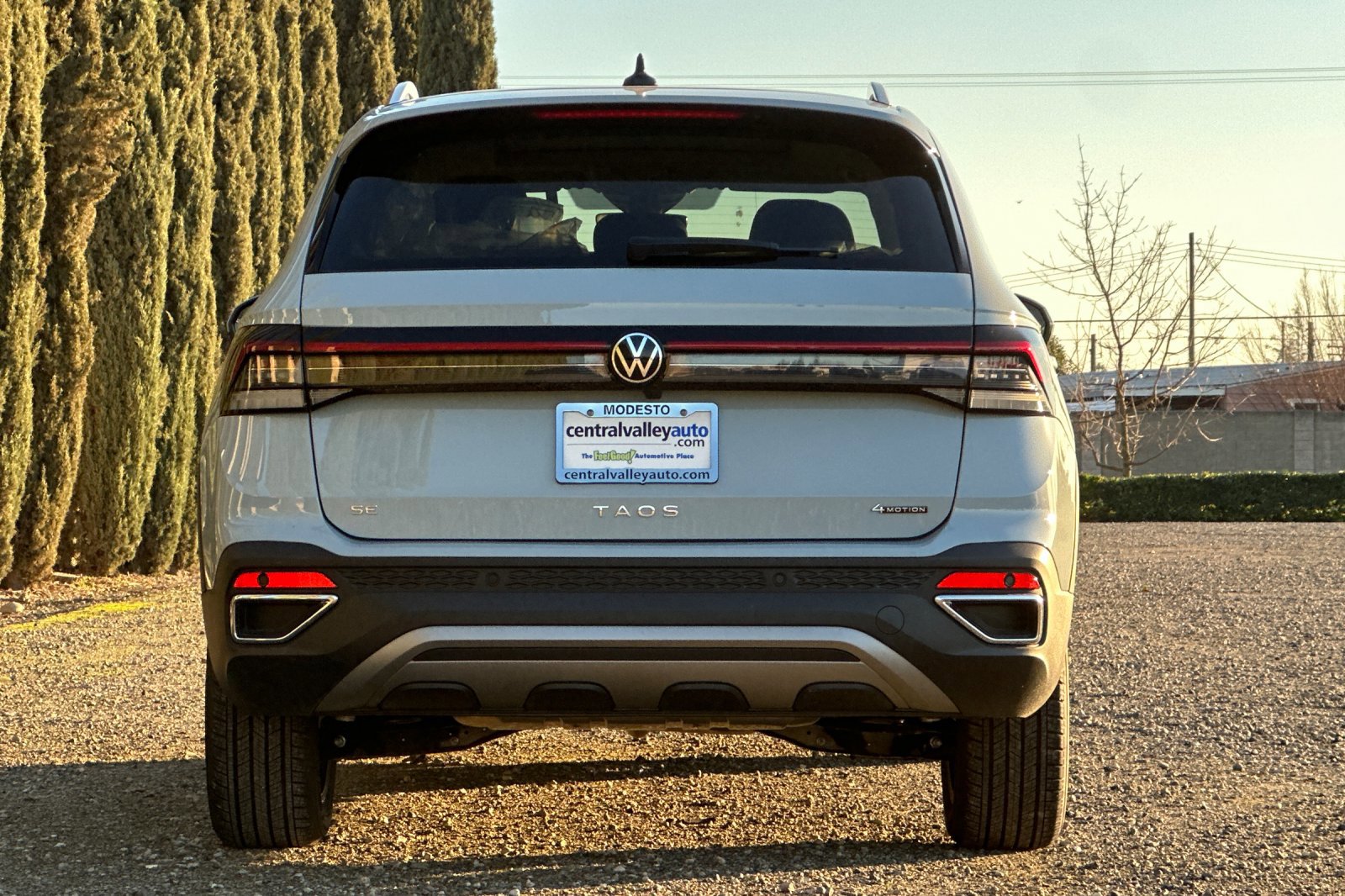 New 2026 Volkswagen Taos SE image 5