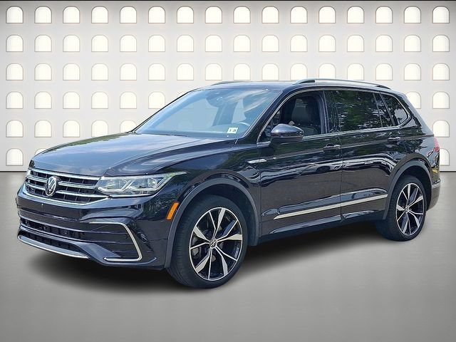Used 2023 Volkswagen Tiguan SEL R-Line AWD/4WD image 3
