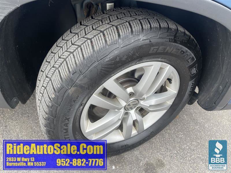 Used 2017 Volkswagen Tiguan S image 31