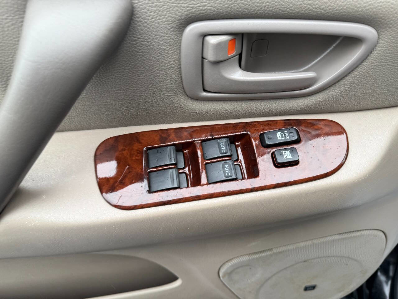 Used 2007 Toyota Sequoia Limited AWD/4WD image 17