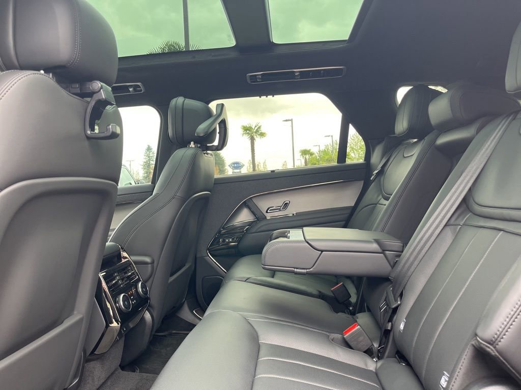 New 2026 Land Rover Range Rover Sport Dynamic SE AWD/4WD image 5