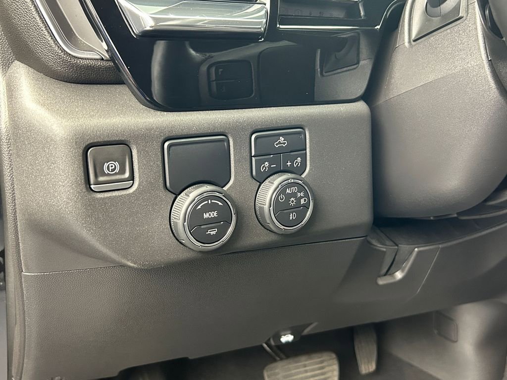 Used 2023 Chevrolet Silverado 1500 RST RWD image 17
