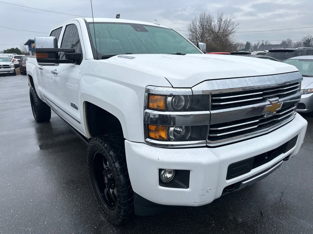 Used 2015 Chevrolet Silverado 2500 High Country w/ Duramax Plus Package image 7