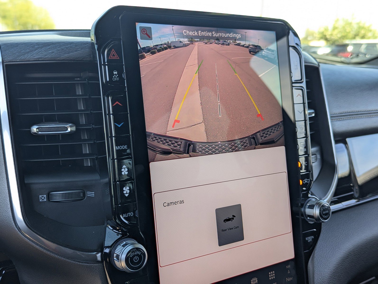 Used 2026 RAM 1500 Laramie w/ Night Edition image 31