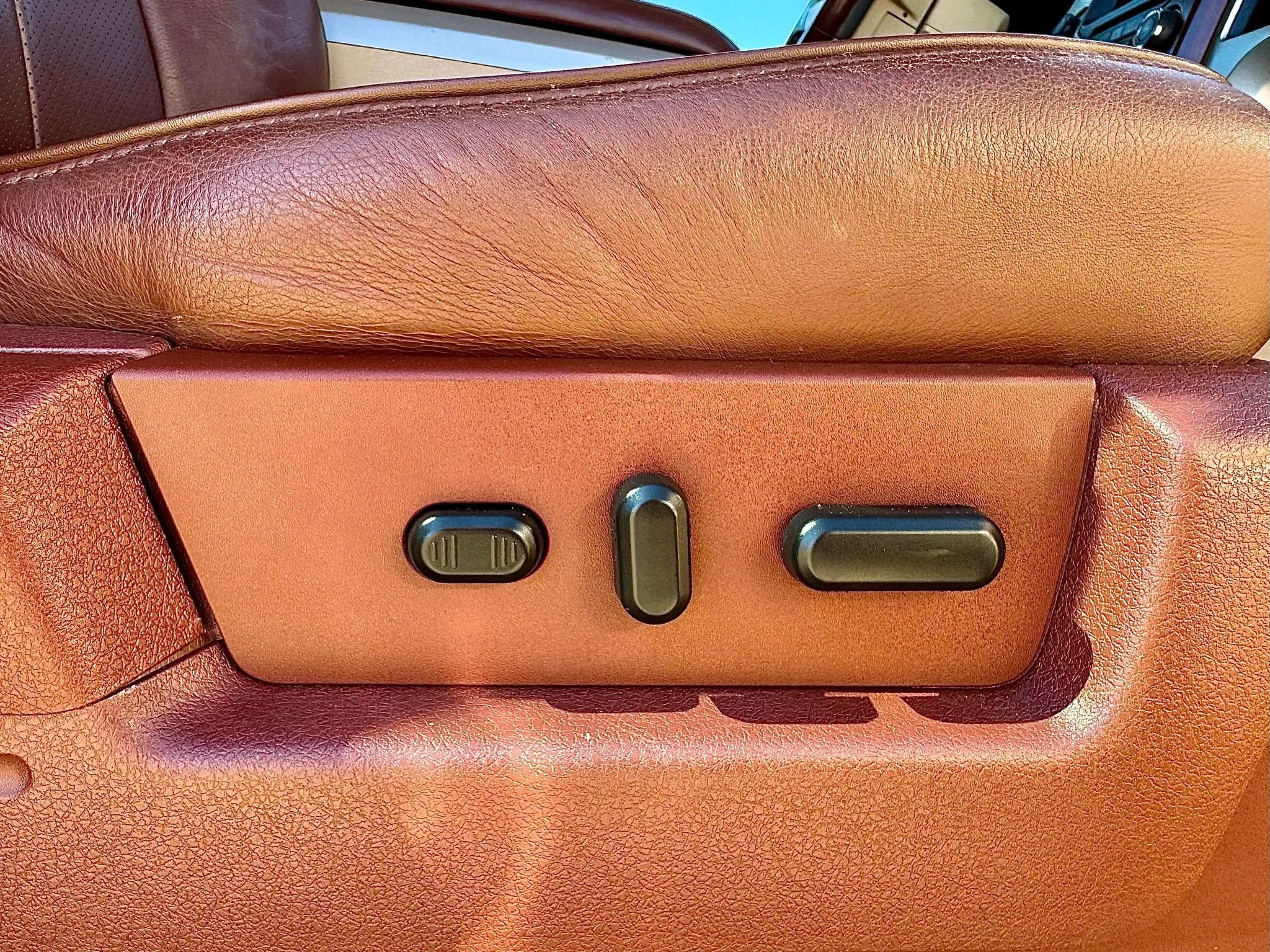 Used 2014 Ford F150 King Ranch w/ King Ranch Luxury Package AWD/4WD image 20