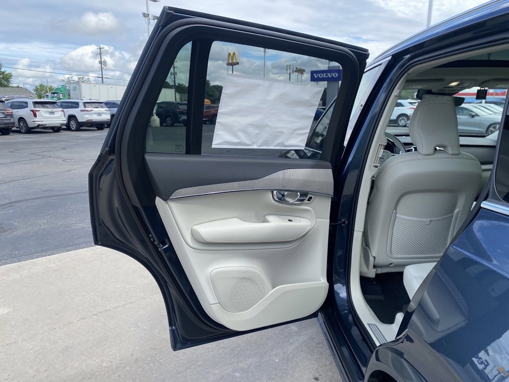 Used 2025 Volvo XC90 T8 Plus w/ Protection Package Premier image 29