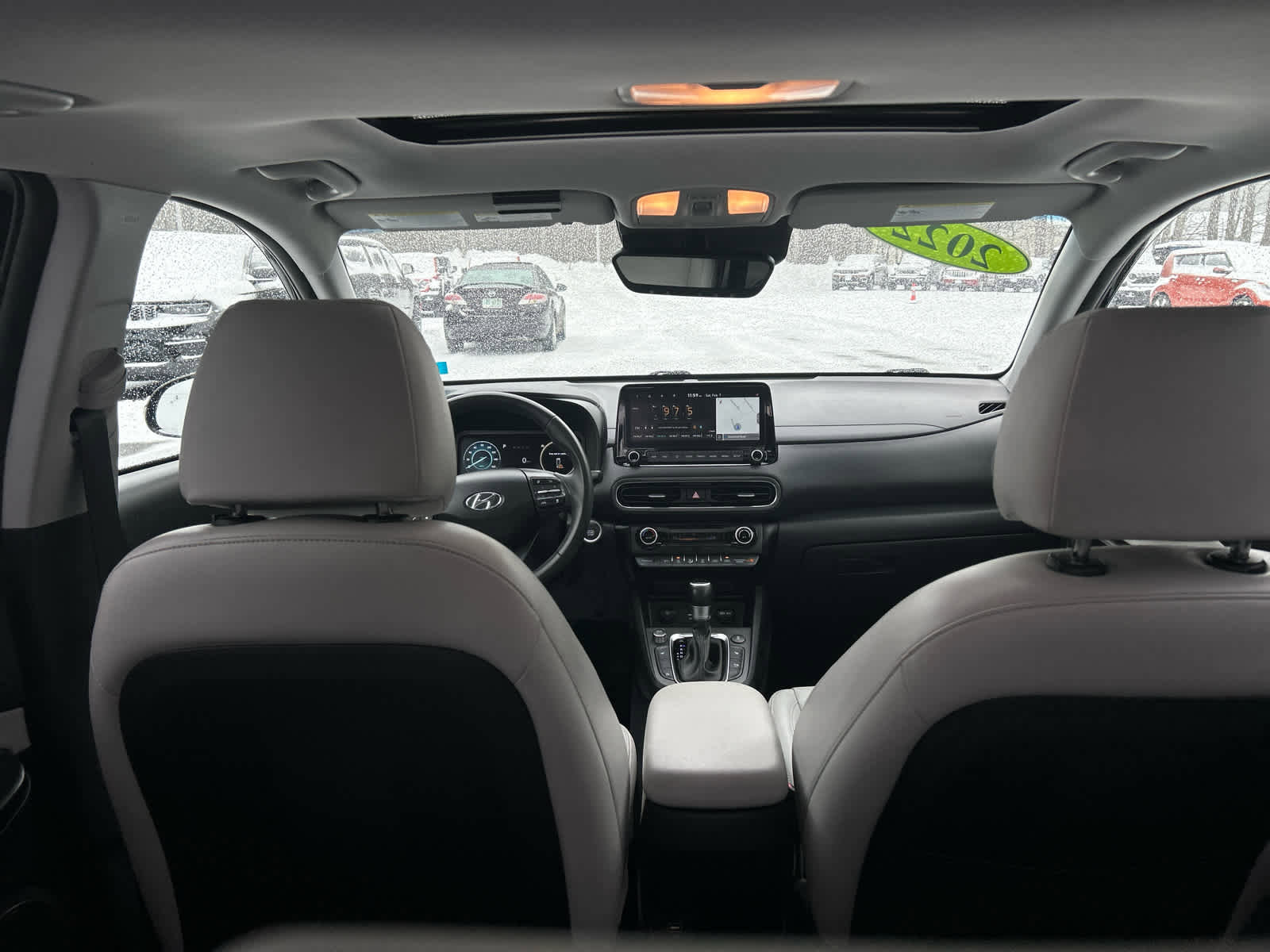 Used 2022 Hyundai Kona Limited image 32