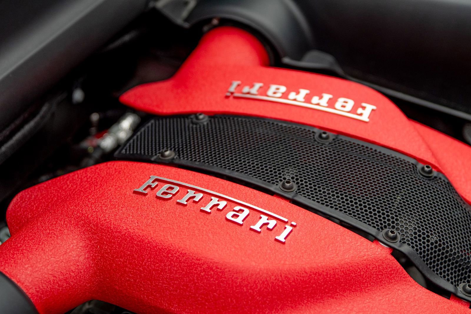 Used 2022 Ferrari F8 Tributo image 34