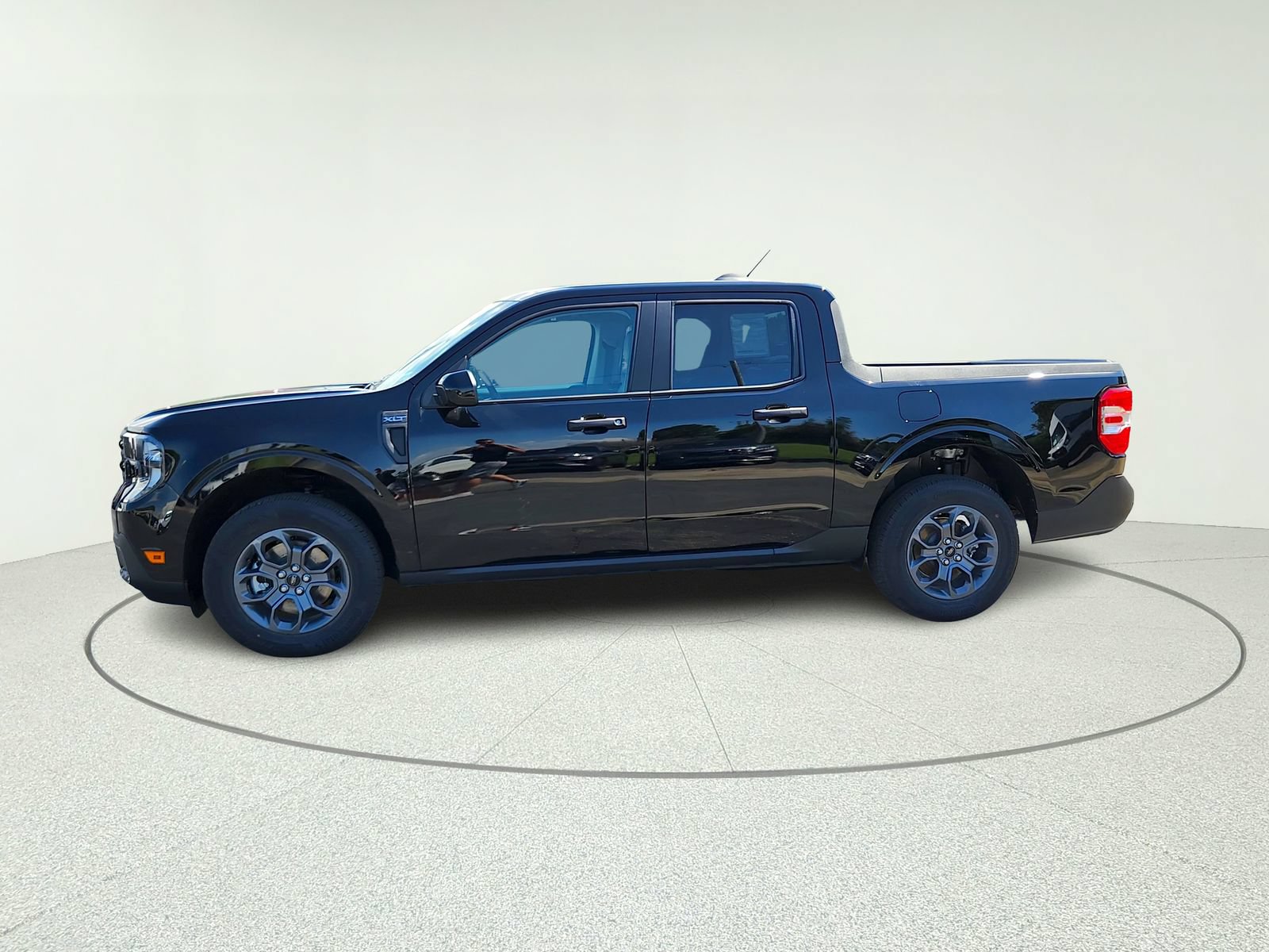 New 2026 Ford Maverick XLT w/ Equipment Group 301A AWD/4WD image 4