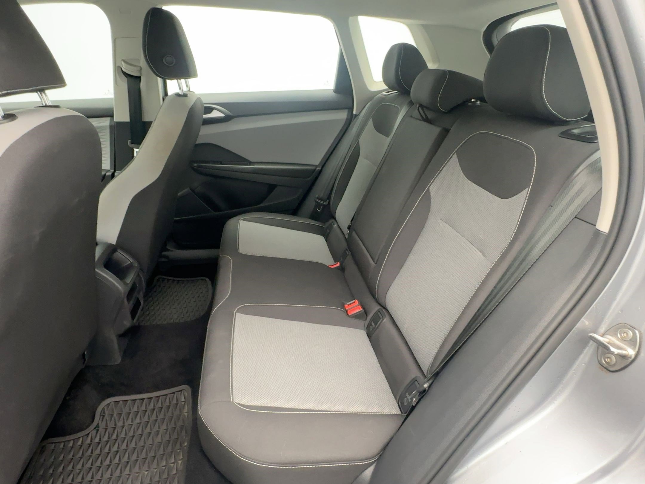 Used 2022 Volkswagen Taos S image 15