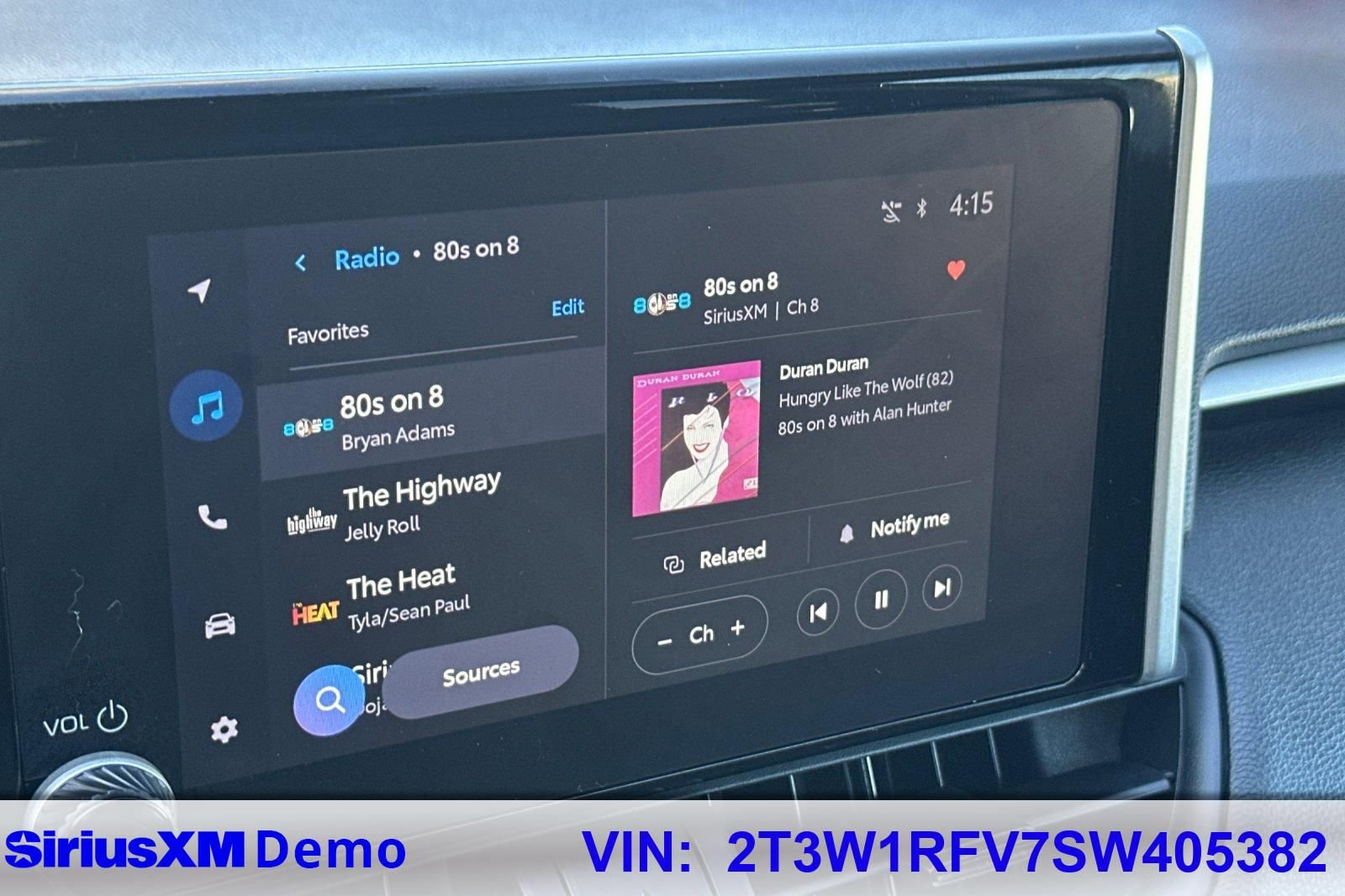 Used 2025 Toyota RAV4 XLE image 28