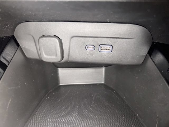 Used 2024 Chevrolet Trax RS w/ Driver Confidence Package FWD image 17