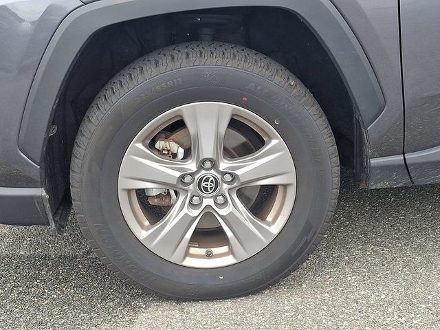 Used 2025 Toyota RAV4 LE AWD/4WD image 8