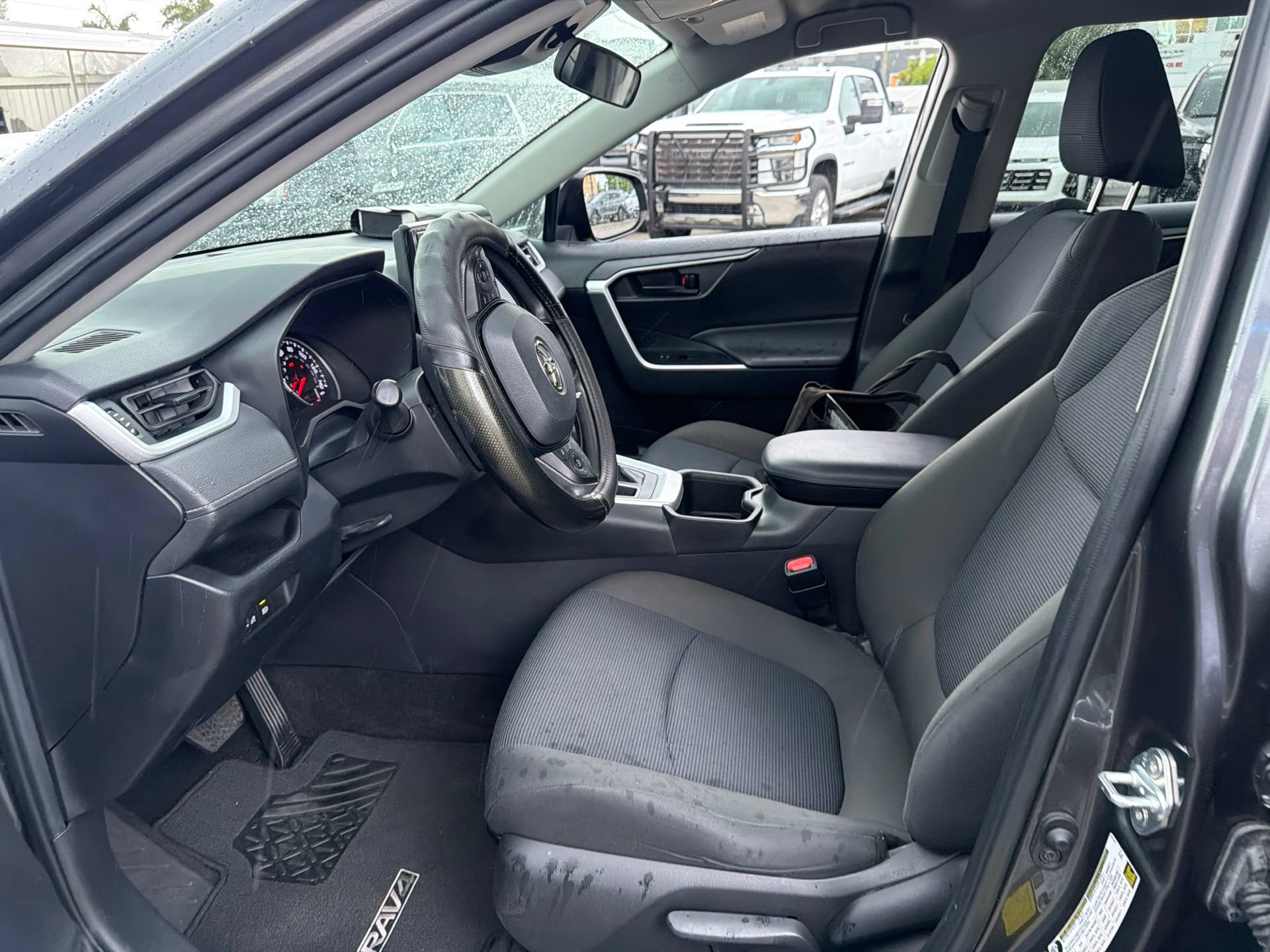 Used 2022 Toyota RAV4 LE FWD image 22