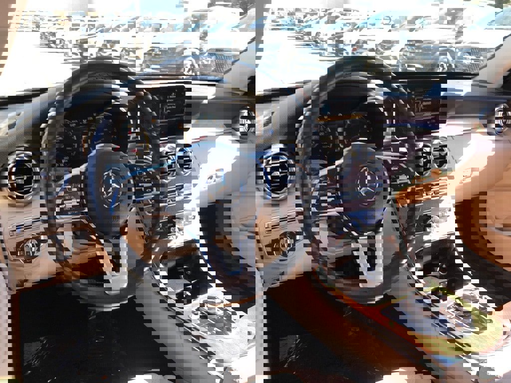 Used 2021 Mercedes-Benz C 300 4MATIC Sedan w/ Premium Package image 17