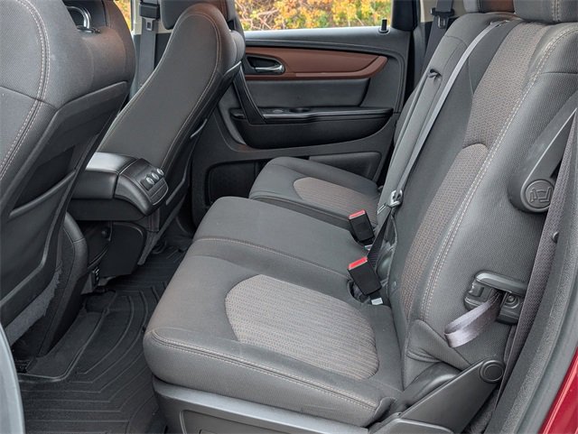 Used 2015 Chevrolet Traverse LT w/ Style and Technology Package image 23