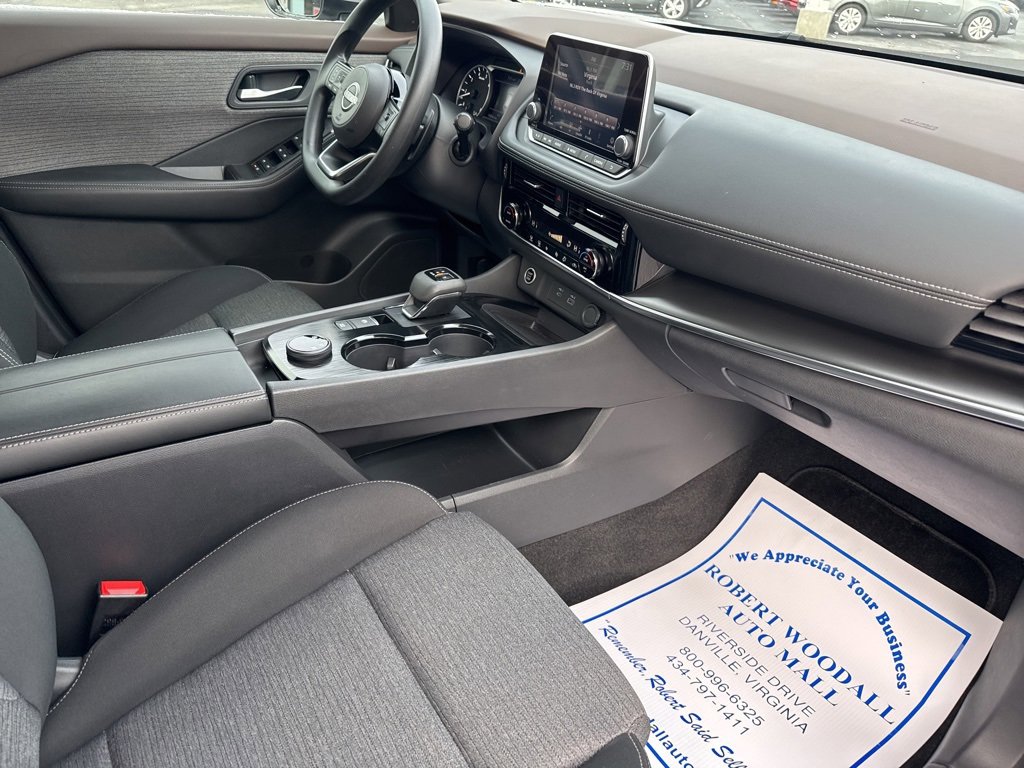 Used 2022 Nissan Rogue SV image 13