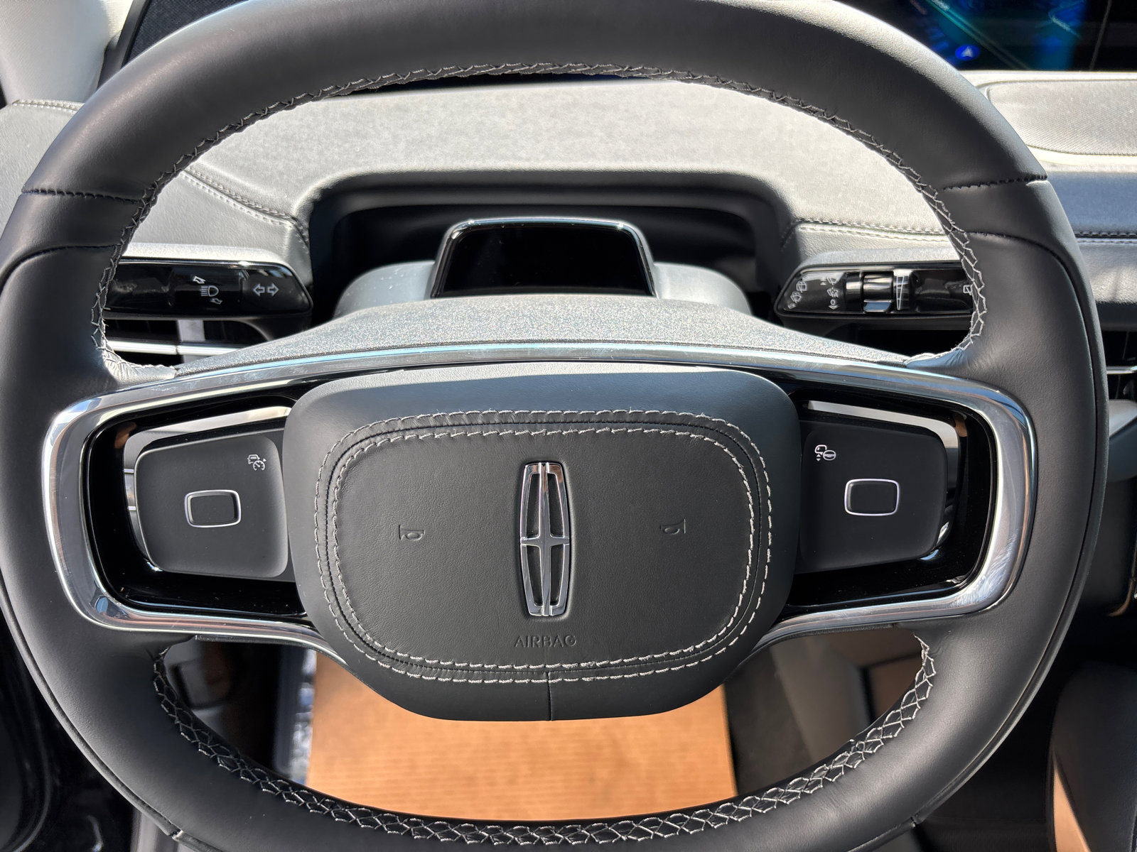 New 2025 Lincoln Navigator Reserve image 15