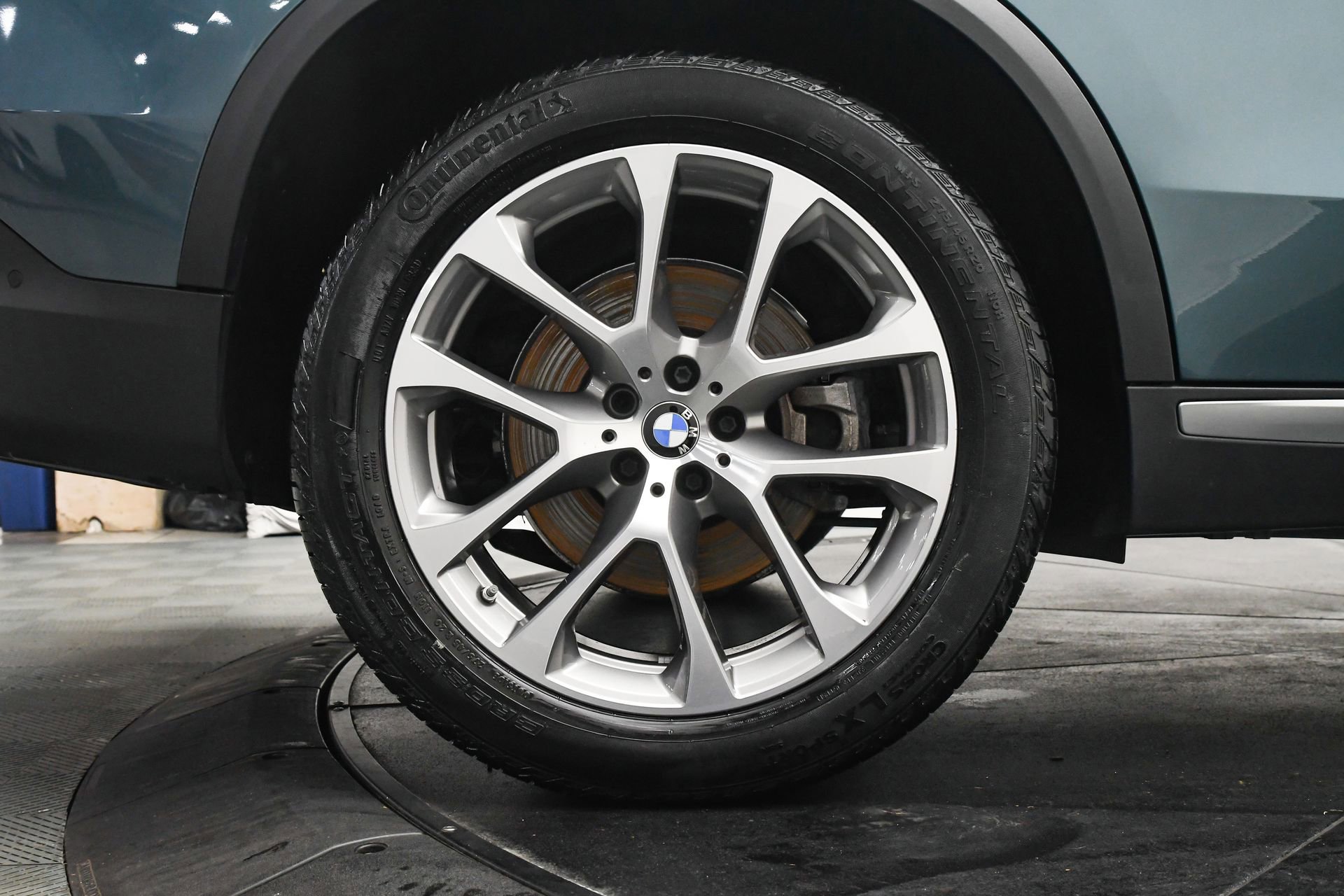 Used 2024 BMW X5 xDrive40i w/ Parking Assistance Package image 34