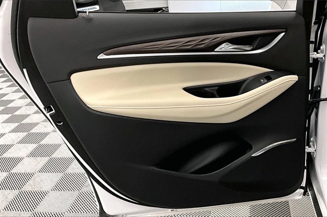 Used 2022 Buick Enclave Avenir image 19