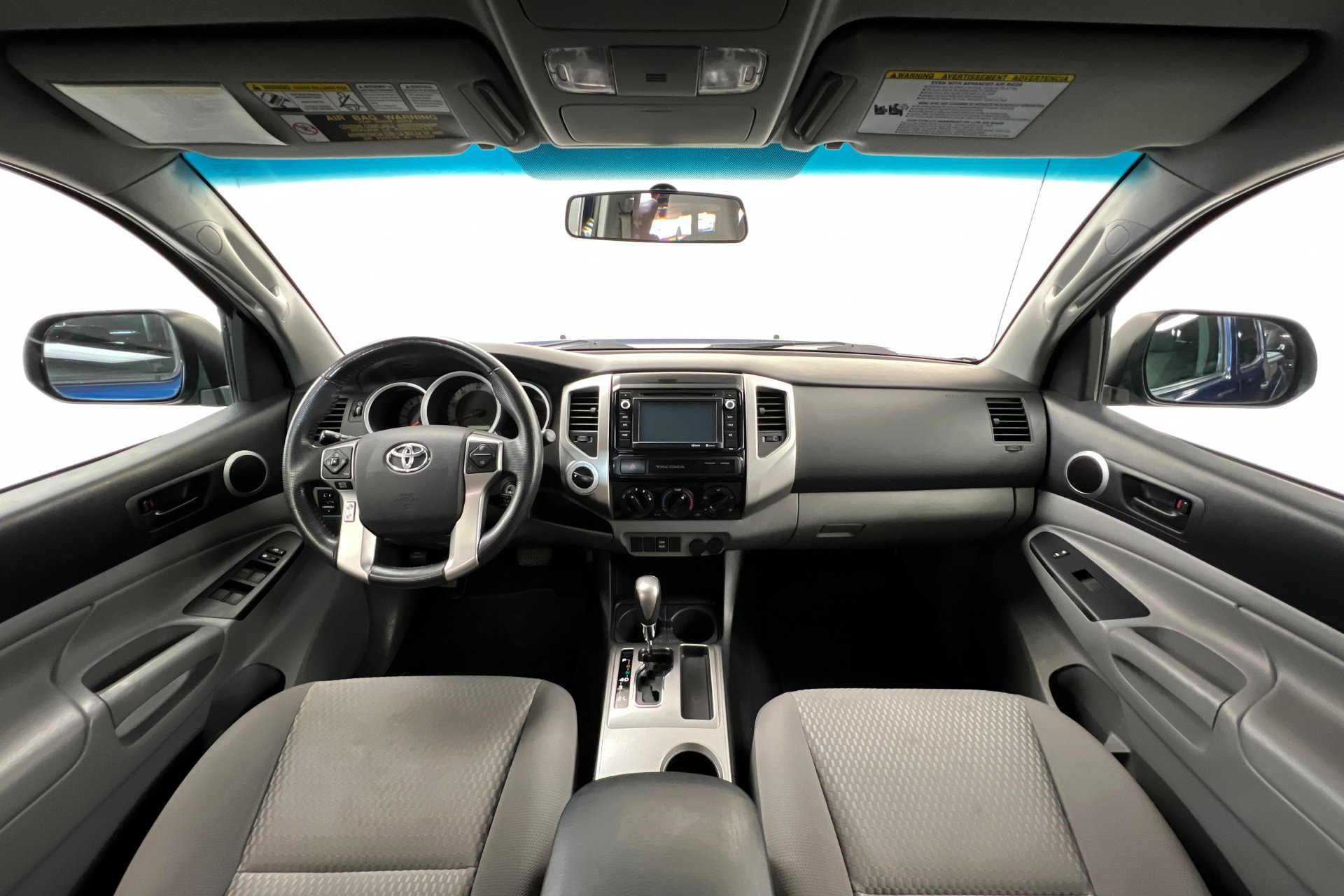 Used 2015 Toyota Tacoma Double Cab 4x4 SR5 V6 Long Bed image 10