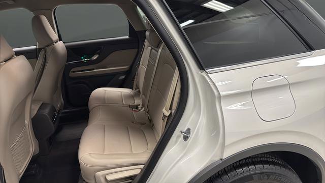 Used 2024 Lincoln Corsair Reserve image 22