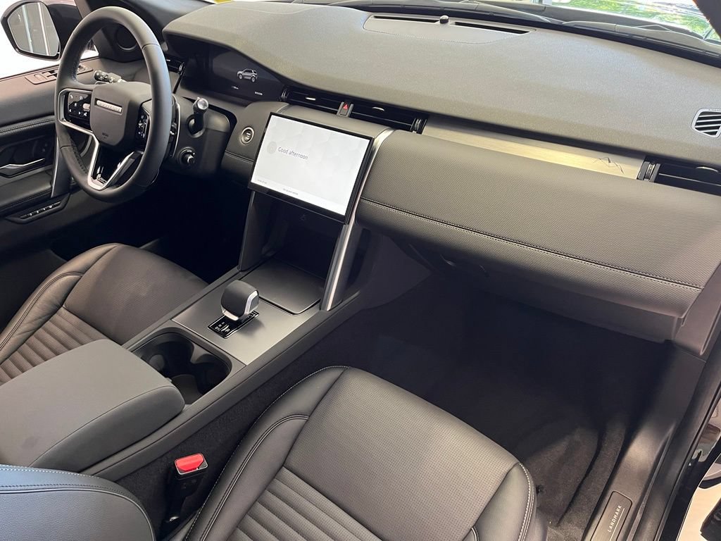 Used 2026 Land Rover Discovery Sport Landmark AWD/4WD image 28
