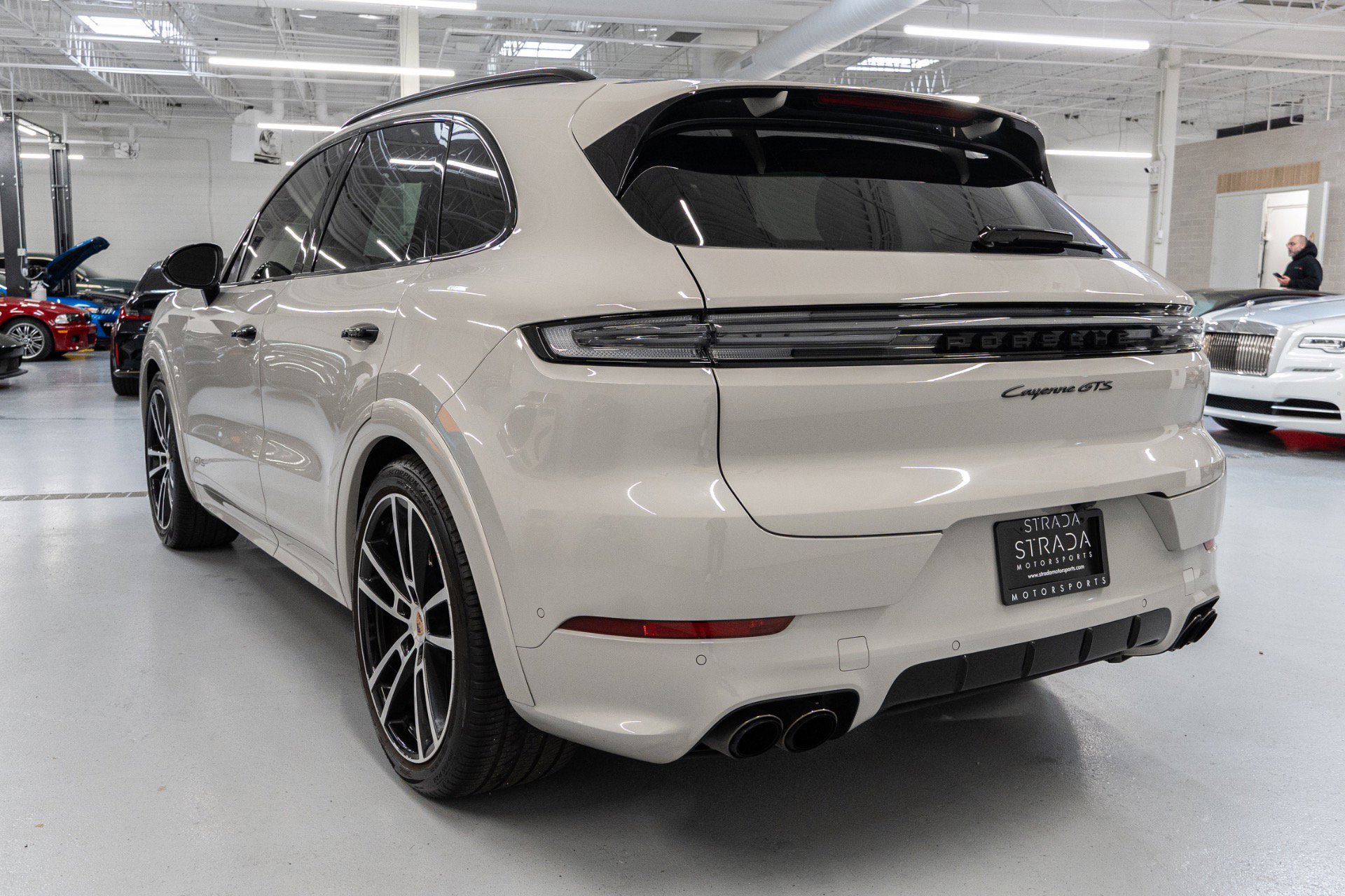 Used 2025 Porsche Cayenne GTS image 6