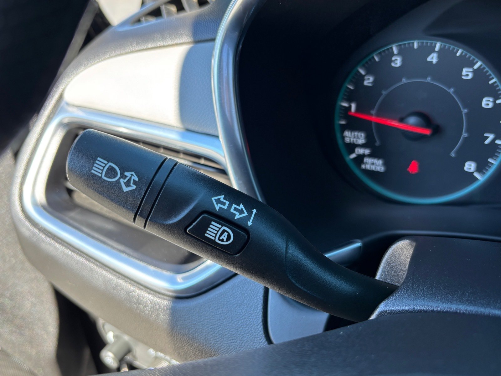 Used 2024 Chevrolet Equinox LS w/ Midnight Edition FWD image 23