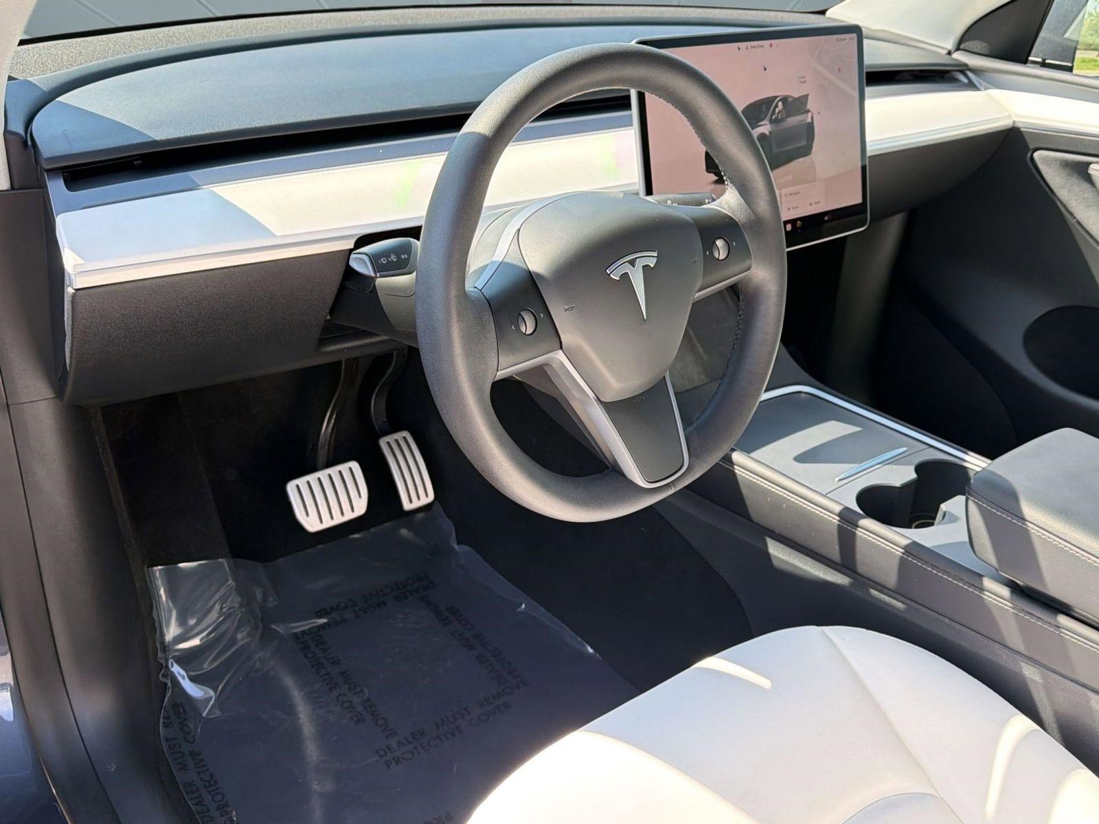 Used 2022 Tesla Model Y Performance image 4