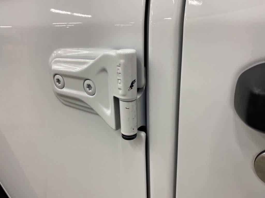 Used 2025 Jeep Wrangler Unlimited Rubicon AWD/4WD image 30