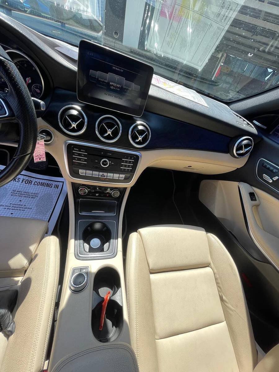 Used 2017 Mercedes-Benz CLA 250 image 7