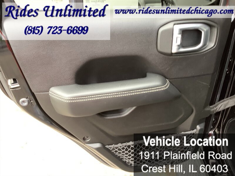 Used 2019 Jeep Wrangler Unlimited Sahara w/ Uconnect 4C Nav & Sound Group AWD/4WD image 32