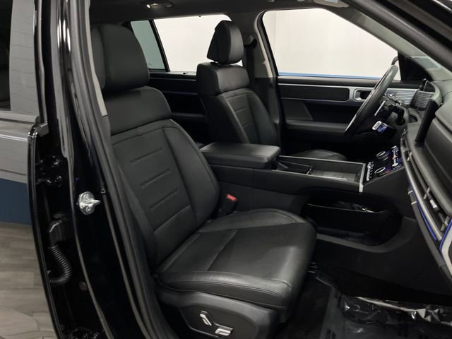 Used 2025 Hyundai Santa Fe Limited image 34