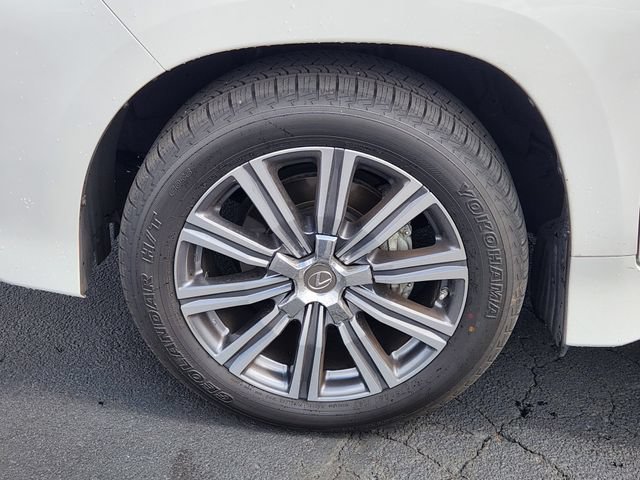 Used 2017 Lexus LX 570 4WD w/ Luxury Package image 21