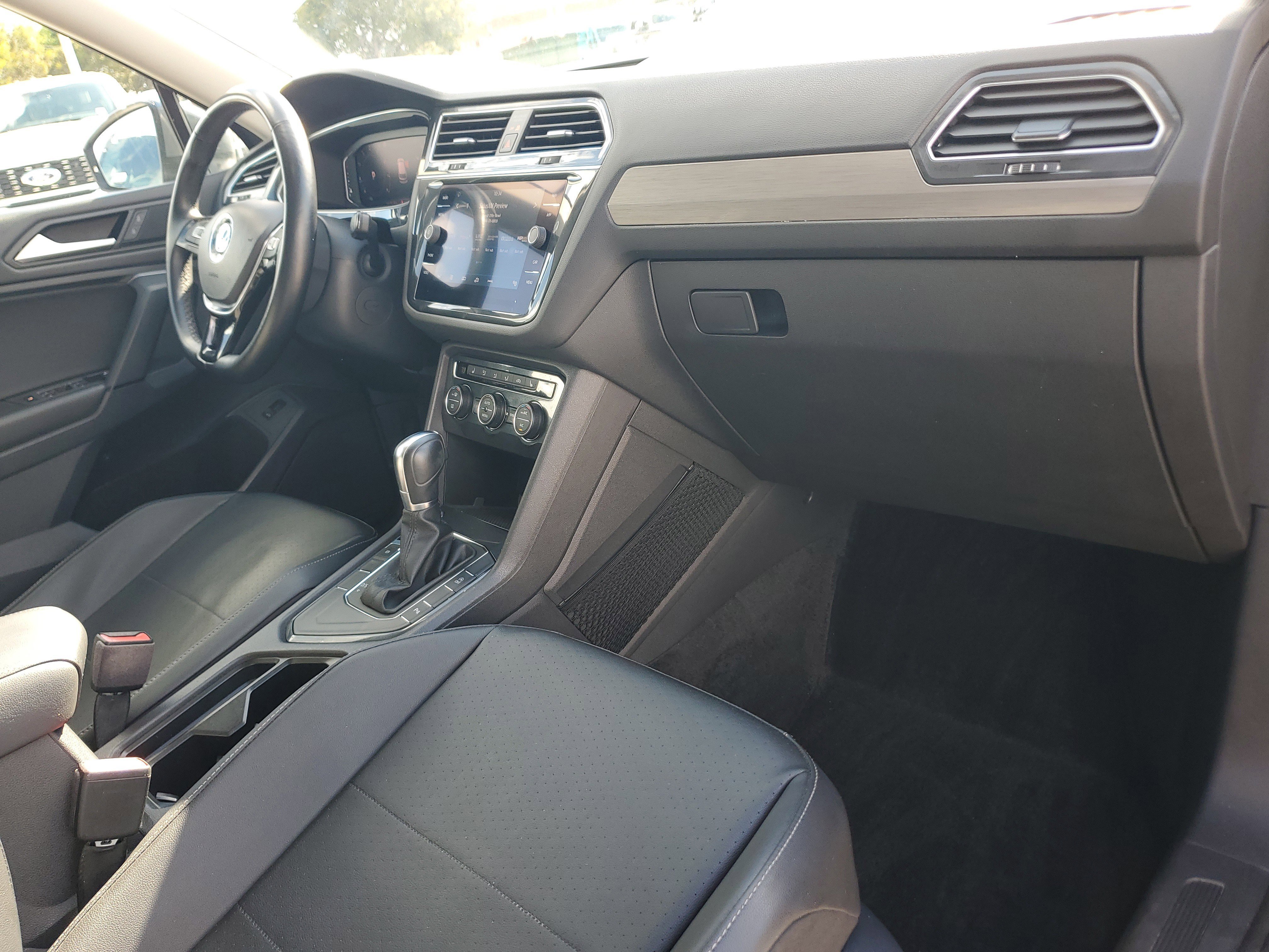 Used 2019 Volkswagen Tiguan SEL image 20