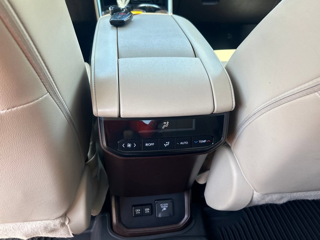 Certified 2021 Toyota Highlander Limited AWD/4WD image 29