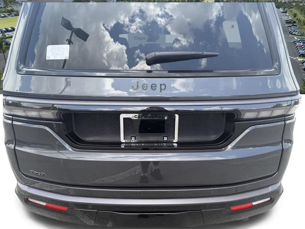 New 2026 Jeep Grand Wagoneer Summit w/ 8-Passenger Seating Package AWD/4WD image 41