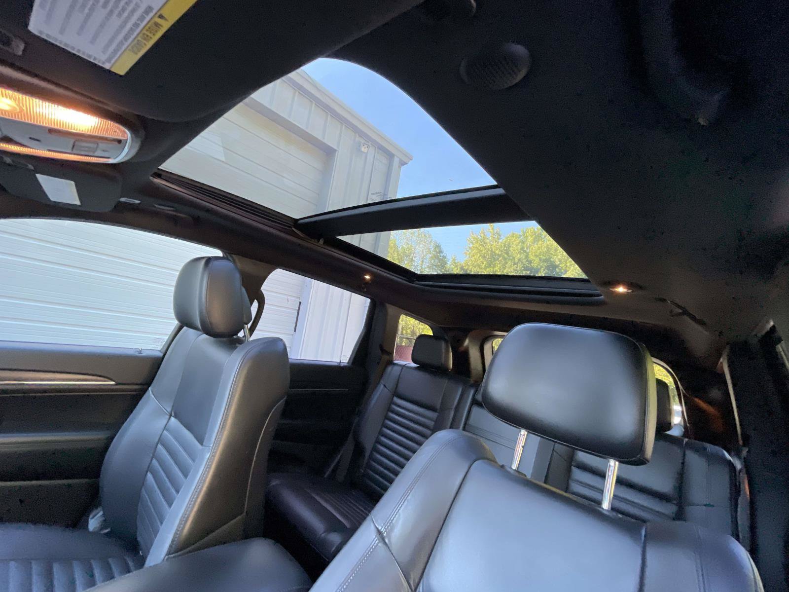 Used 2018 Jeep Grand Cherokee Limited AWD/4WD image 18