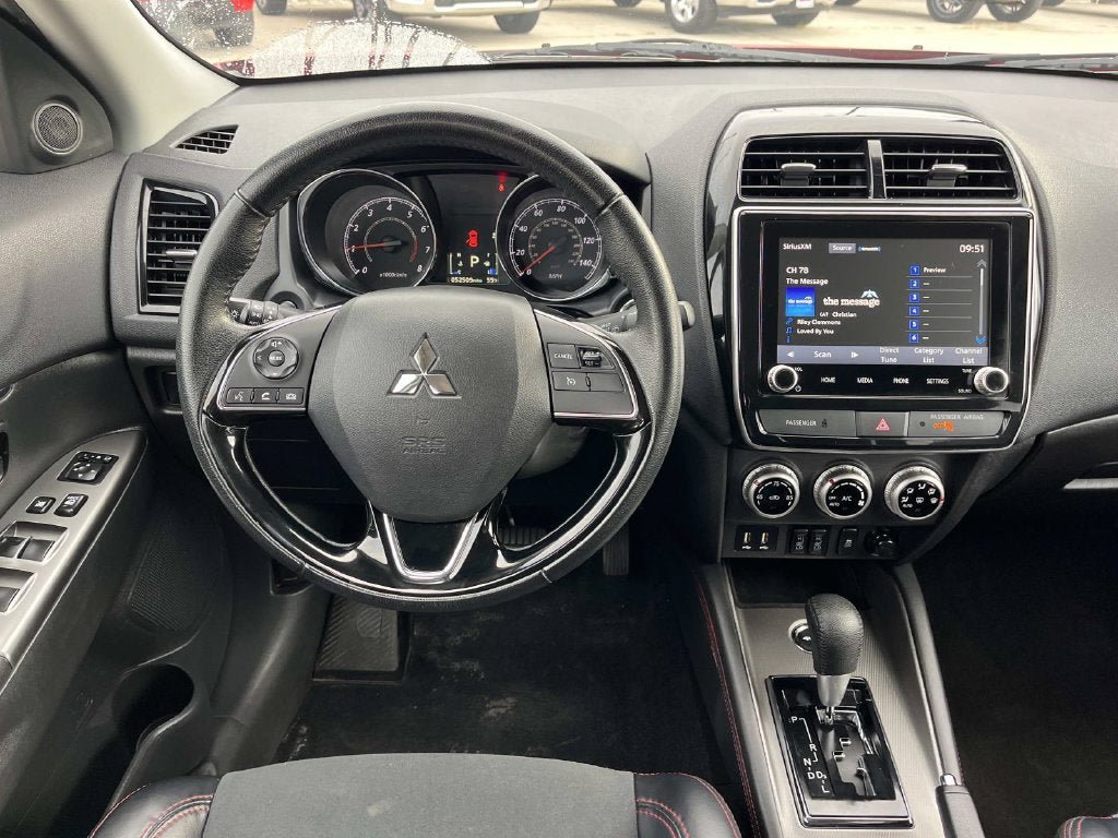 Used 2024 Mitsubishi Outlander Sport SE AWD/4WD image 10