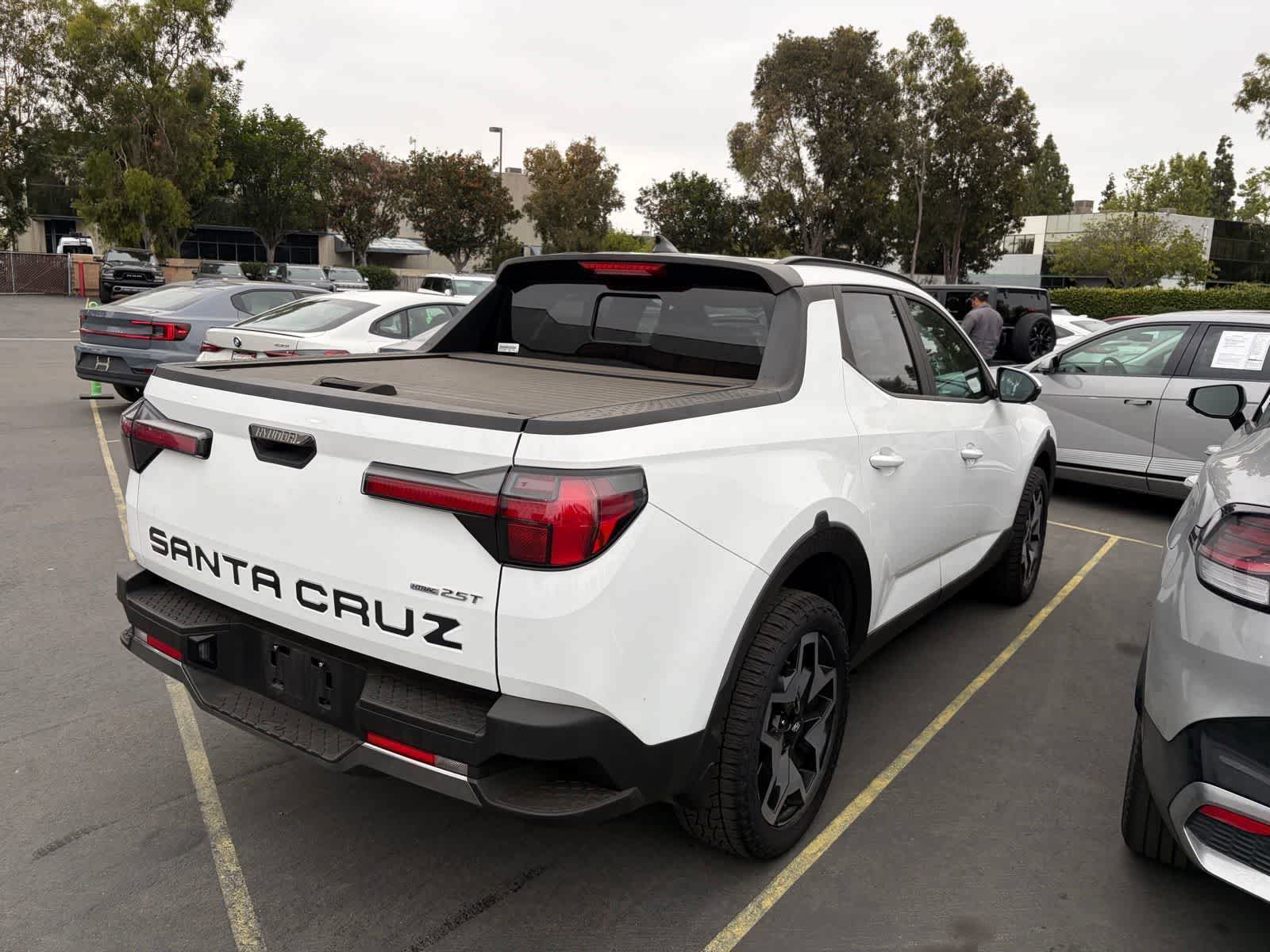 Used 2022 Hyundai Santa Cruz Limited AWD/4WD image 3