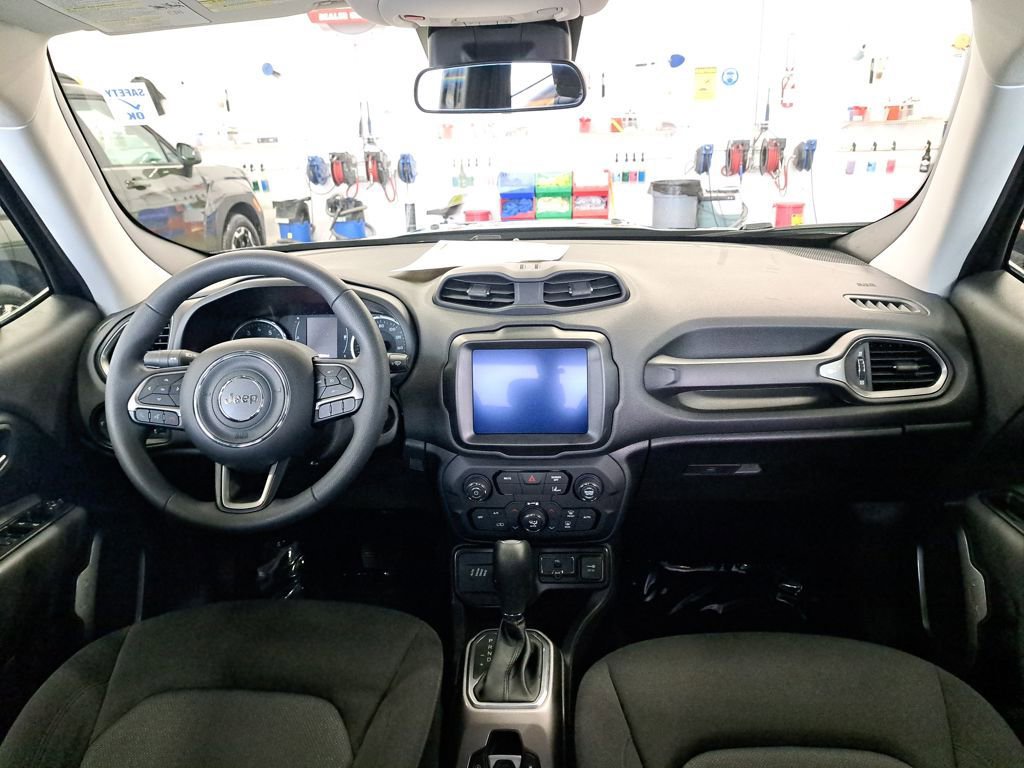 Used 2022 Jeep Renegade Sport image 19