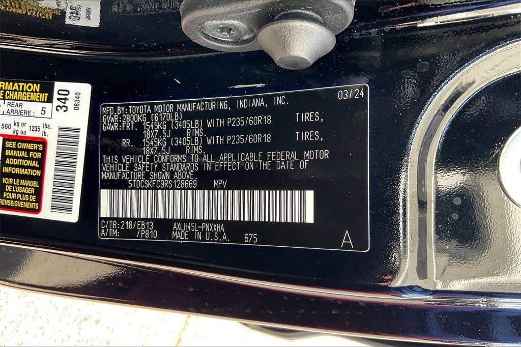 Used 2024 Toyota Sienna XSE image 29
