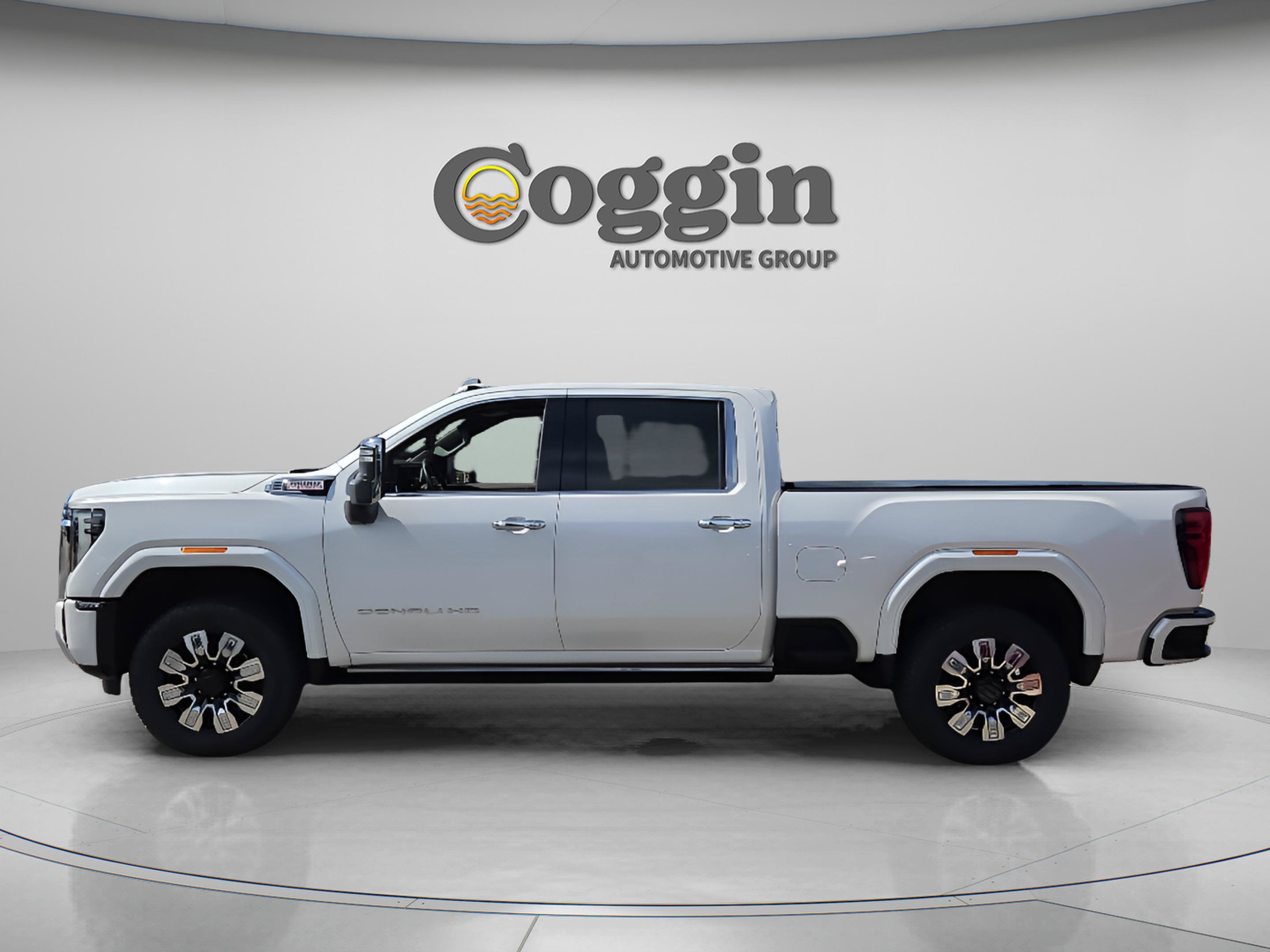 Certified 2024 GMC Sierra 2500 Denali w/ Denali Reserve Package AWD/4WD image 2