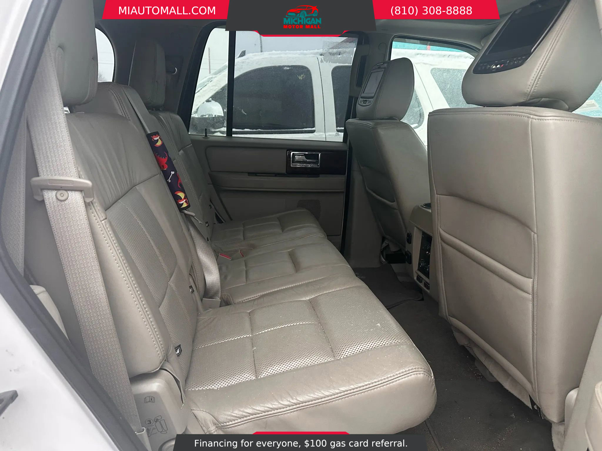 Used 2012 Lincoln Navigator 4WD image 21